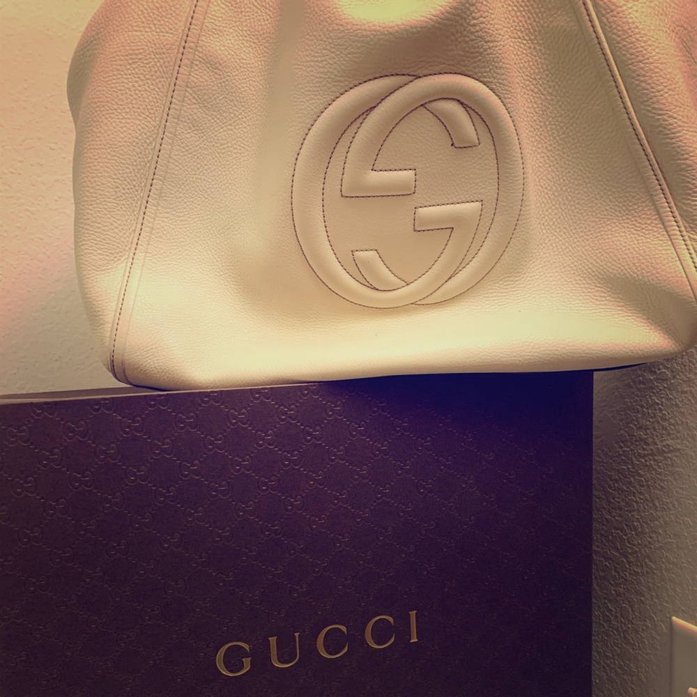 Amazing cream Gucci weekend tote!
